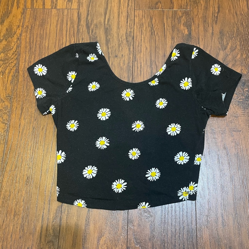 Brandy Melville Flower Crop Top